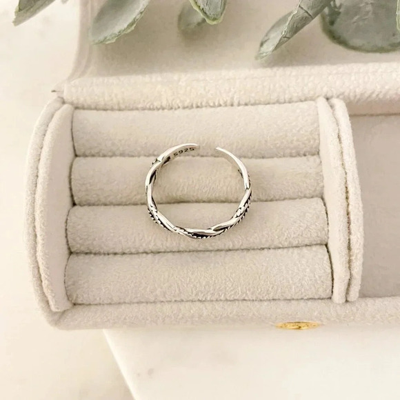 925 Sterling Silver Dainty Ring Twist Ring Minimalist Ring Band Resizable Ring - Picture 6 of 10